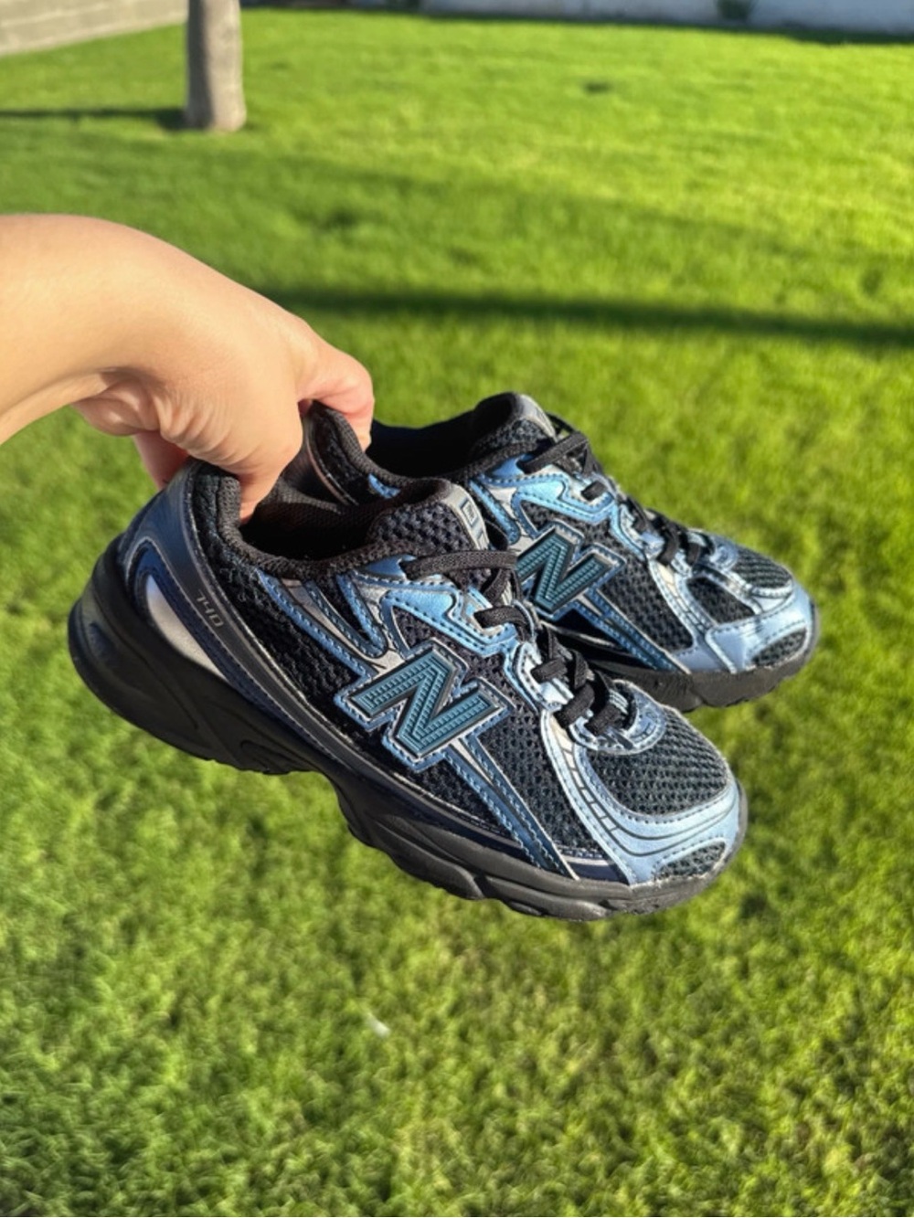 New Balance Kids Blue and Black Athletic Sneakers Size 1.5